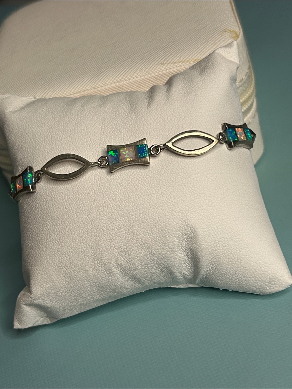 925 Sterling Silver Green/Blue/White Opal Inlay Bracelet 7” excellent Condition - Picture 4 of 4